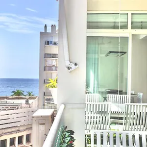 Luxurious 2 Bedrooms Apartment, 30 Meter From Beach Apartment